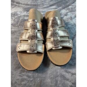 Clarks Leisa Spring Comfort Sandals Womens 12N Rose Gold Leather Metallic NEW